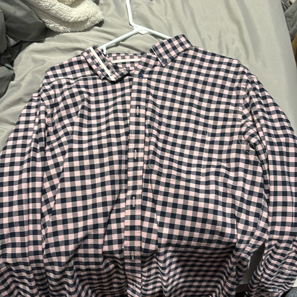 men’s pink/navy blue button up flannel